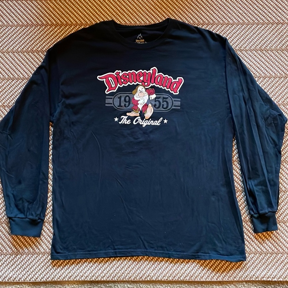 Vintage Disneyland, Walt Disney, Men’s XL,
long sleeve T shirt , Black